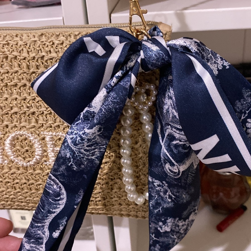 Dior Raffia Pouch - Picture 9 of 11